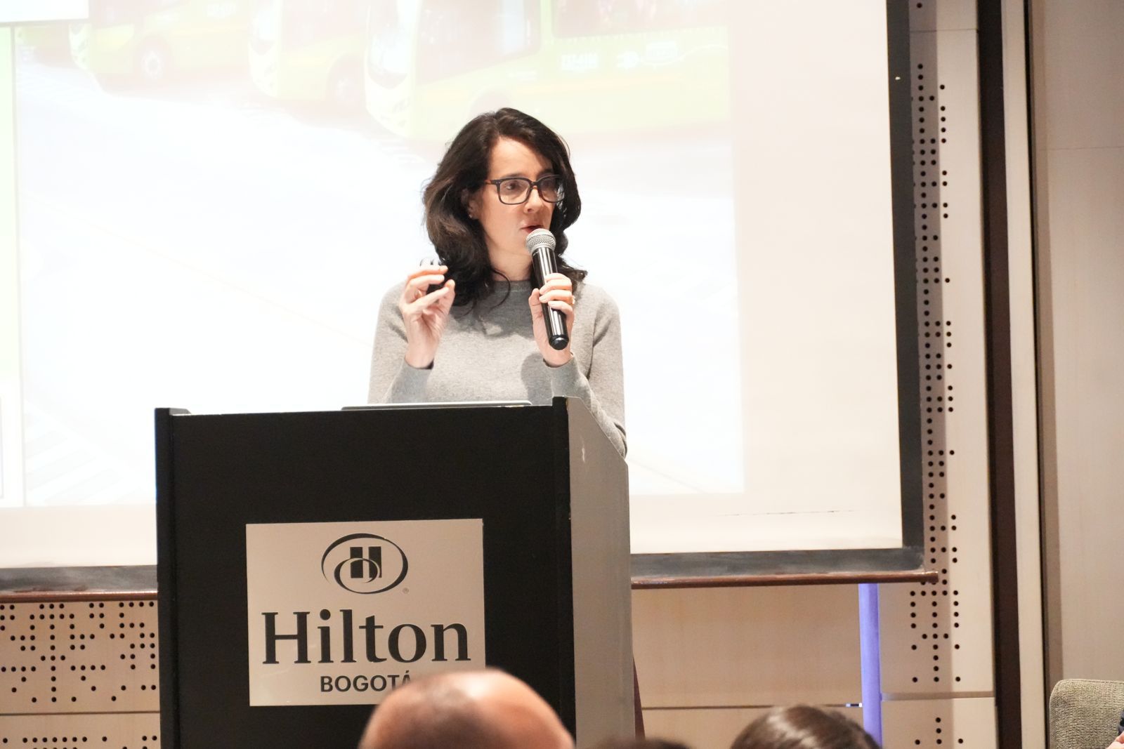 Secretaría de Ambiente de Bogotá destaca contribución de la tecnología eléctrica al mejoramiento de los sistemas de transporte