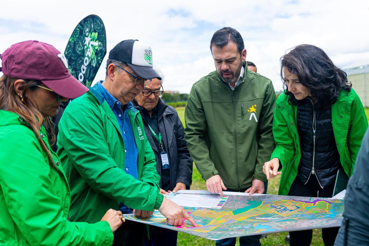 Bogotá refuerza restauración ecológica con la siembra de 600 árboles en la Reserva Thomas van der Hammen