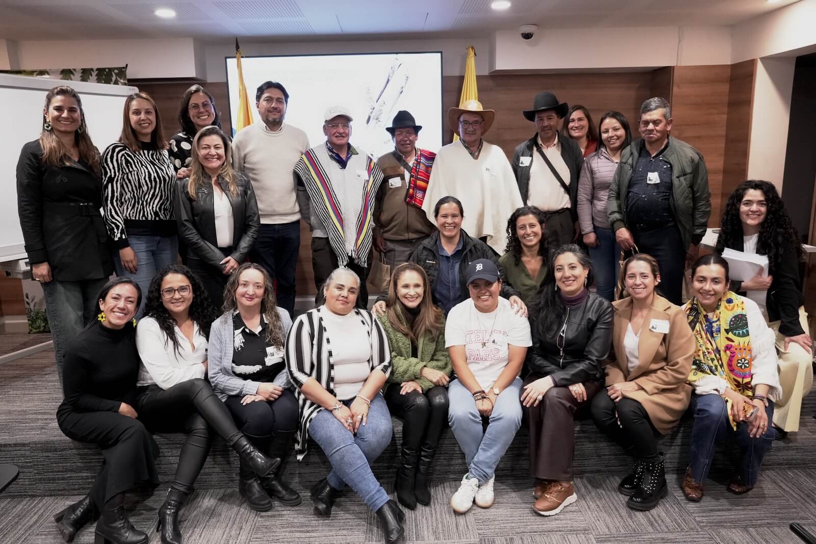 Bogotá firma 18 acuerdos voluntarios para conservar ecosistemas estratégicos para el abastecimiento de agua de la ciudad