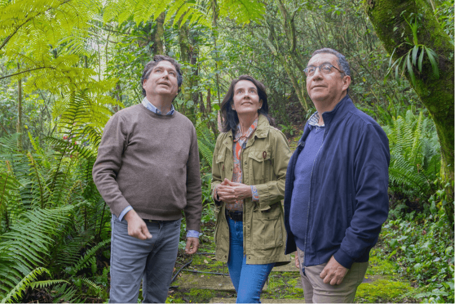 Foto: Hernando García, director del Instituto Humboldt; Adriana Soto, secretaria de Ambiente de Bogotá; y Emilio Rodríguez, subsecretario de Gestión Ambiental.
